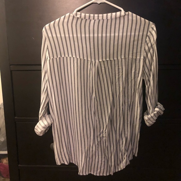 H&M shirt! - Picture 2 of 6